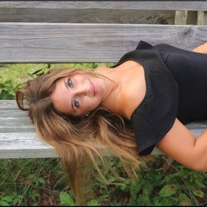 Meet your Posher, Alexis
